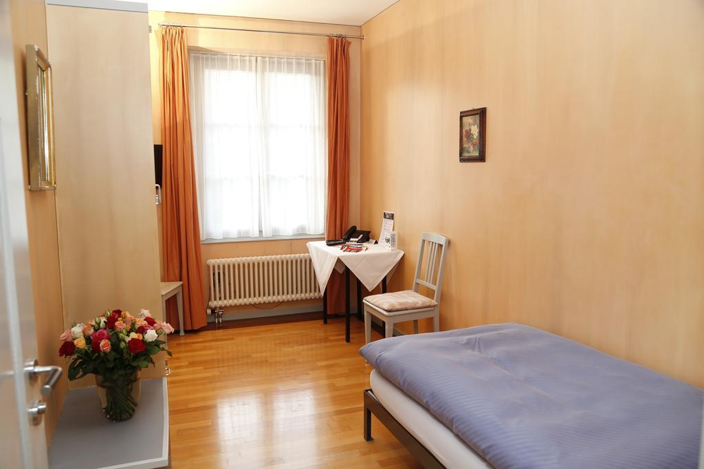 Gasthof Gyrenbad Turbenthal Room photo